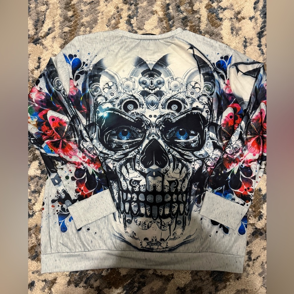 Graphic Skull Sweatshirt - Multicolor
